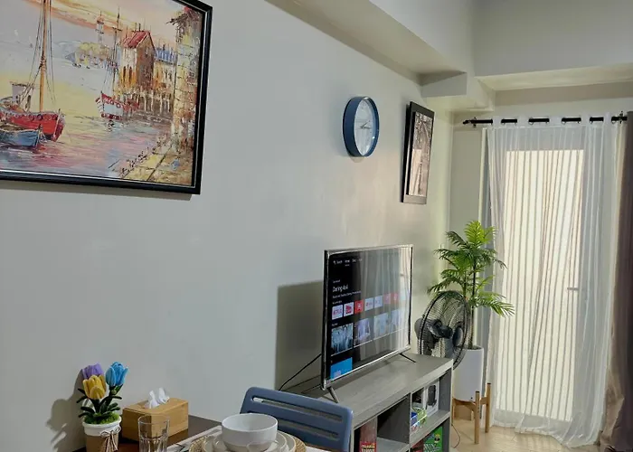 Aesthetic Staycation Quezon Cubao - Manhattan Plaza