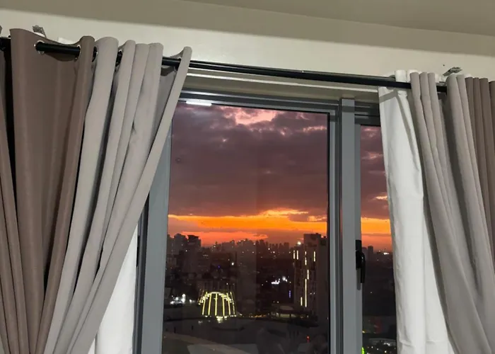 Aesthetic Staycation Quezon Cubao - Manhattan Plaza * Manila